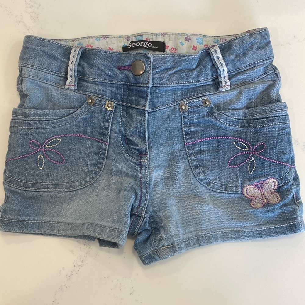 Adorable Jean shorts with embroidery girls size 6